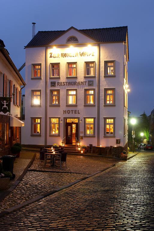 Zur Ewigen Lampe Romantisches Landhotel & Restaurant ニデッケン エクステリア 写真