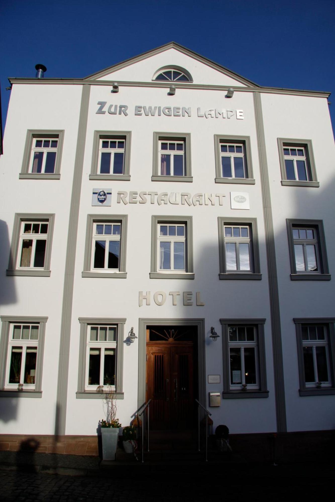 Zur Ewigen Lampe Romantisches Landhotel & Restaurant ニデッケン エクステリア 写真